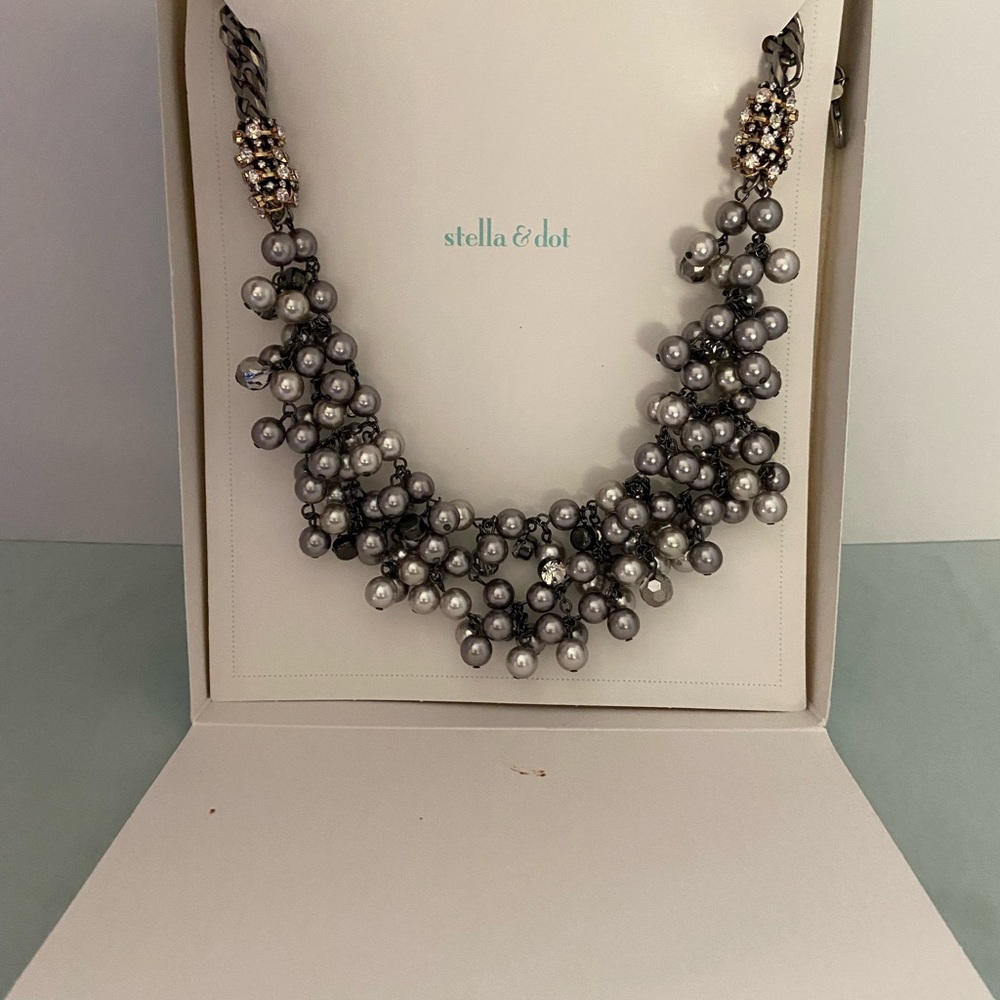 Stella & Dot Silver Cluster Necklace with Pearls